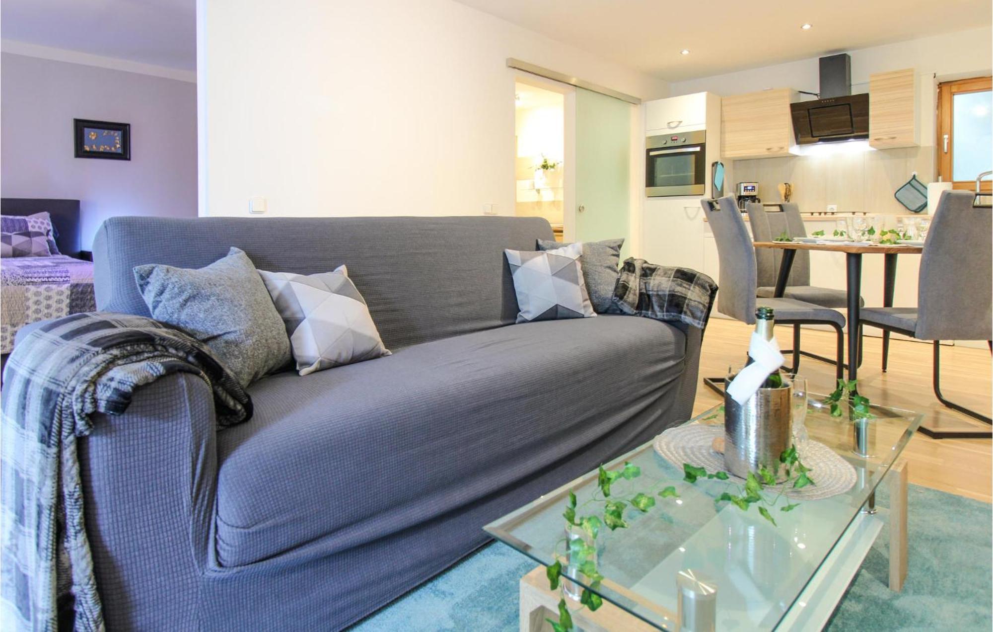 Stunning Apartment In Deggingen With Wifi Екстериор снимка
